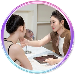 Dặn dò khách hàng cách chăm sóc sau phun môi collagen