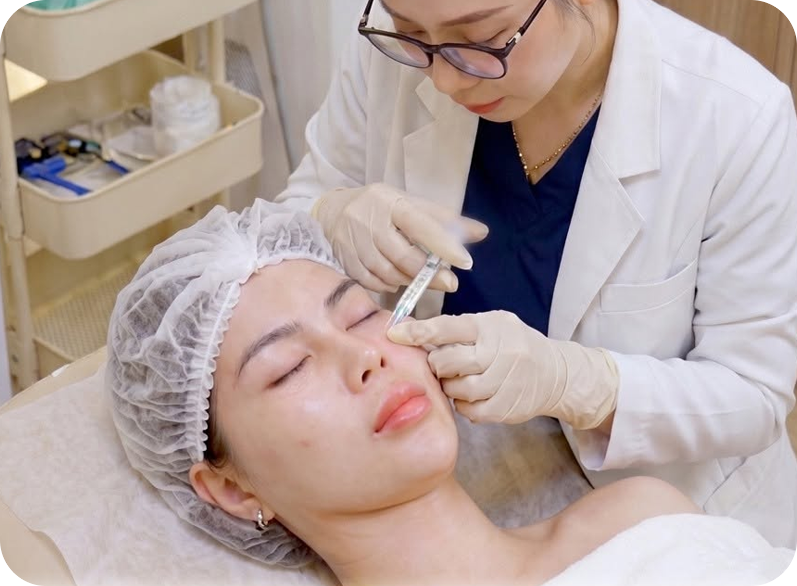 Trang thiết bị tại Thẩm mỹ Linh Anh – hình 1
