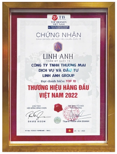 Chứng nhận Top 10 Thương hiệu hàng đầu Việt Nam 2022 do TOP BRAND VIETNAM trao tặng