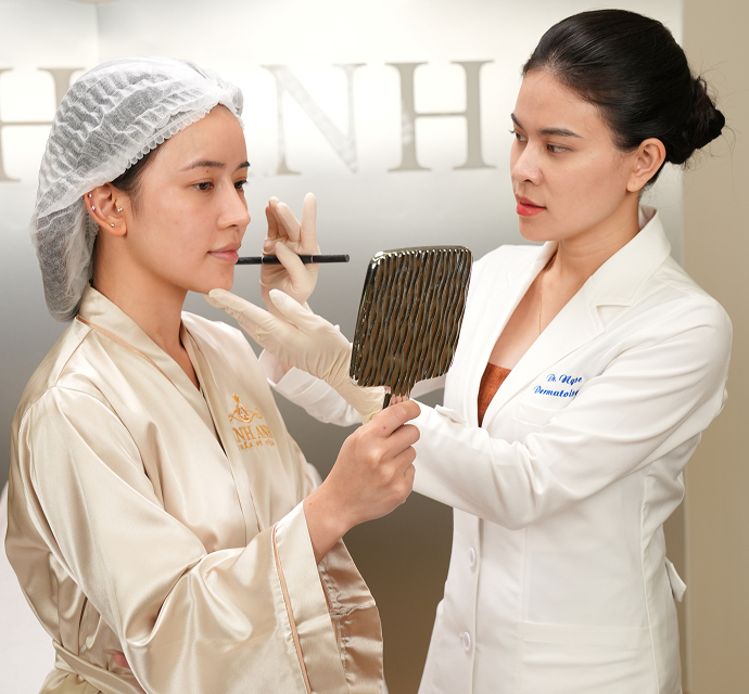 Bác sĩ tư vấn 1:1 và thiết kế phác đồ cá nhân hóa cho khách hàng